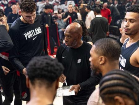 震撼NBA！開拓者主帥被捕、球員被勒令離隊——球隊陷入全面動盪