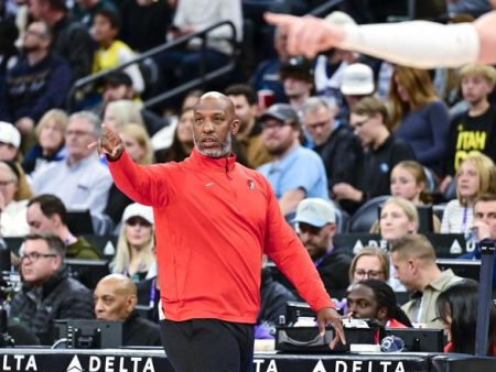 震撼NBA！開拓者主帥比盧普斯被正式指控串通洗錢與電信詐騙