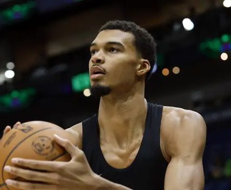 文班亞馬計劃強勢復出！馬刺迎戰雷霆爭奪NBA杯決賽門票