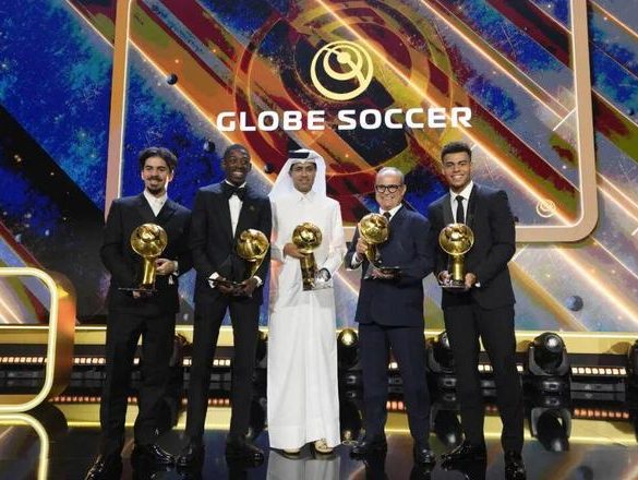 榮耀時刻｜巴黎聖日耳曼閃耀2025環球足球獎，締造史詩級紅藍王朝