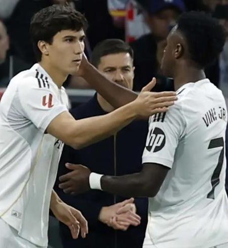 伯納烏耐心正式耗盡：皇馬球迷厭倦維尼修斯，場內外失序引爆全面反彈