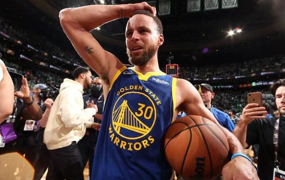 245萬美元！庫里2022年G6奪冠球衣天價成交