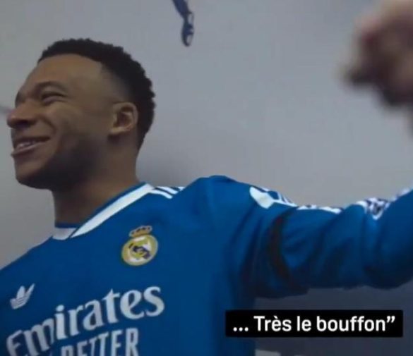 姆巴佩向裁判討要越位解釋卻遭無視，怒斥「小丑」引發熱議