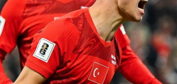 從皇馬冷板凳到國家英雄：居萊爾如何扛起土耳其的世界盃夢