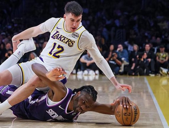 作用日益受限？拉拉維亞在湖人的輪換危機