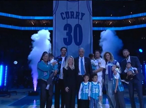 黃蜂榮耀時刻：戴爾・庫里30號球衣退役，全家見證傳奇落幕與傳承