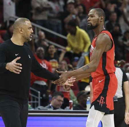 0比2落後仍有希望？火箭對湖人系列賽翻盤可能性全面解析