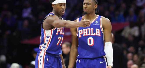 雄鹿“明牌休戰”對76人算分戰：字母哥缺陣