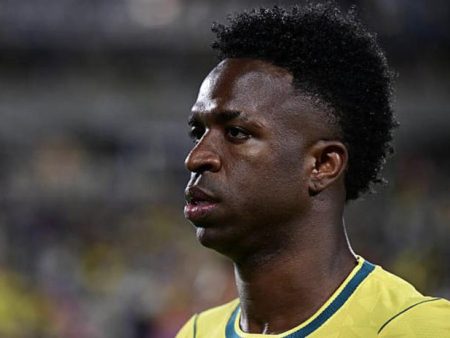 維尼修斯：皇馬光環下的巴西國家隊挑戰與成長