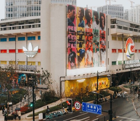世界盃熱潮席捲上海：復古足球市集與國家隊球衣發布