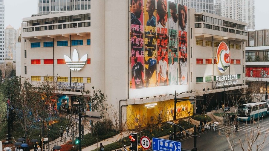 世界盃熱潮席捲上海：復古足球市集與國家隊球衣發布